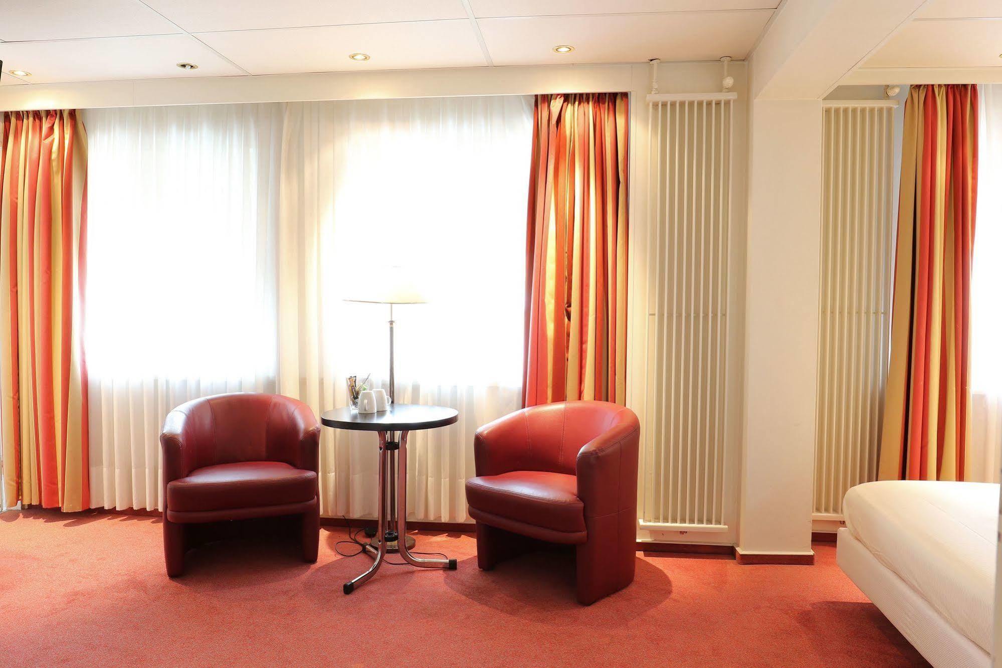 Js Hotel Epen Exteriör bild